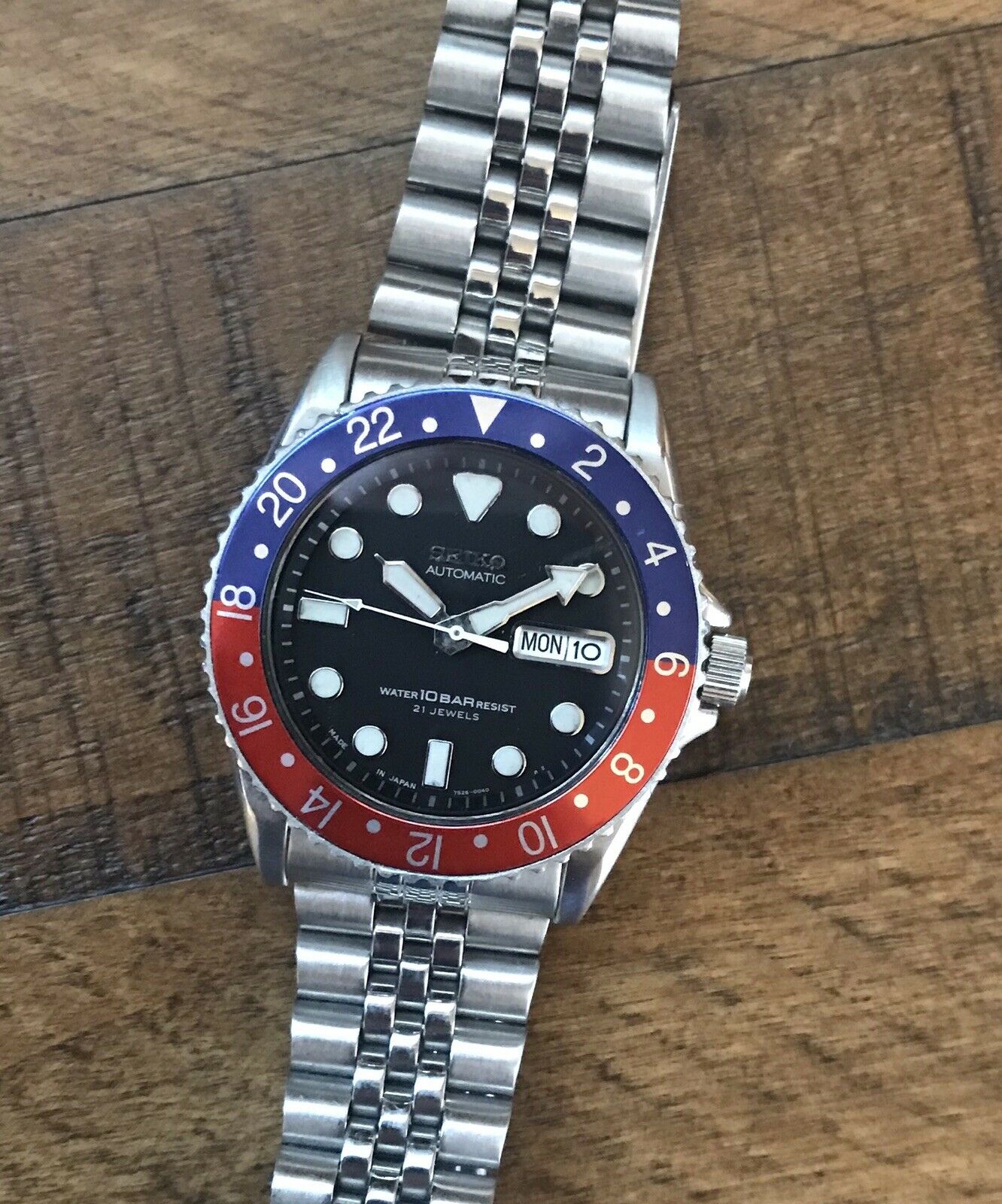 SEIKO DIVER 7S26-0040 SKX031J SUBMARINER 10 BAR GMT PEPSI BEZEL MOD |  WatchCharts Marketplace