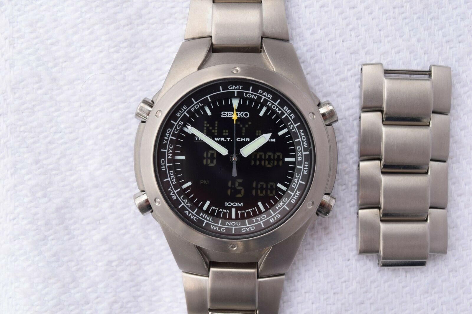 Serviced Seiko Sportura Titanium World Time Watch H023 00D0 Ana