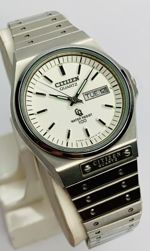 Vintage Citizen Quartz Day & Date 3801-289494KT Stainless