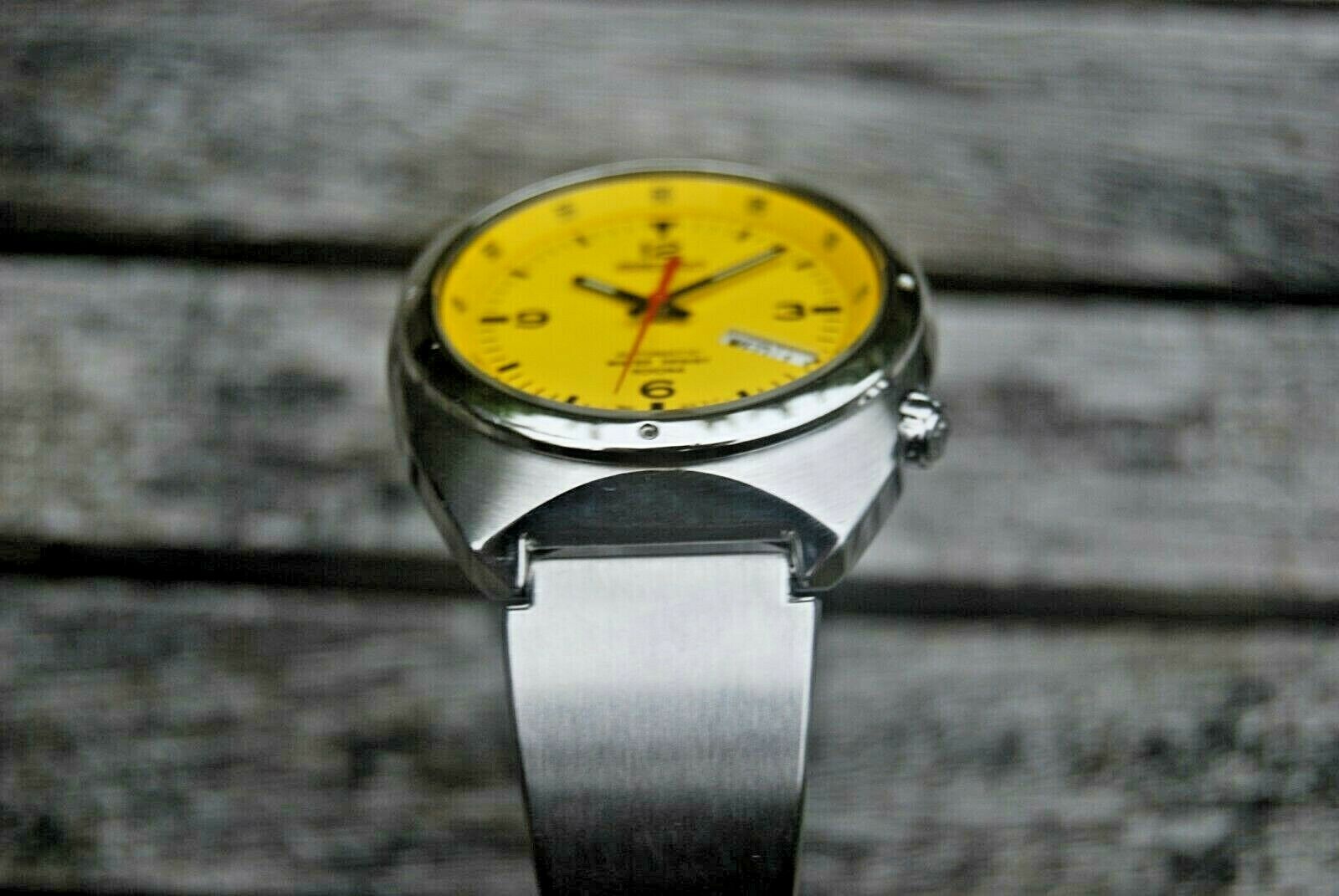 Seiko 7S26-0120 S-Wave Yellow Dial - Excellent Original