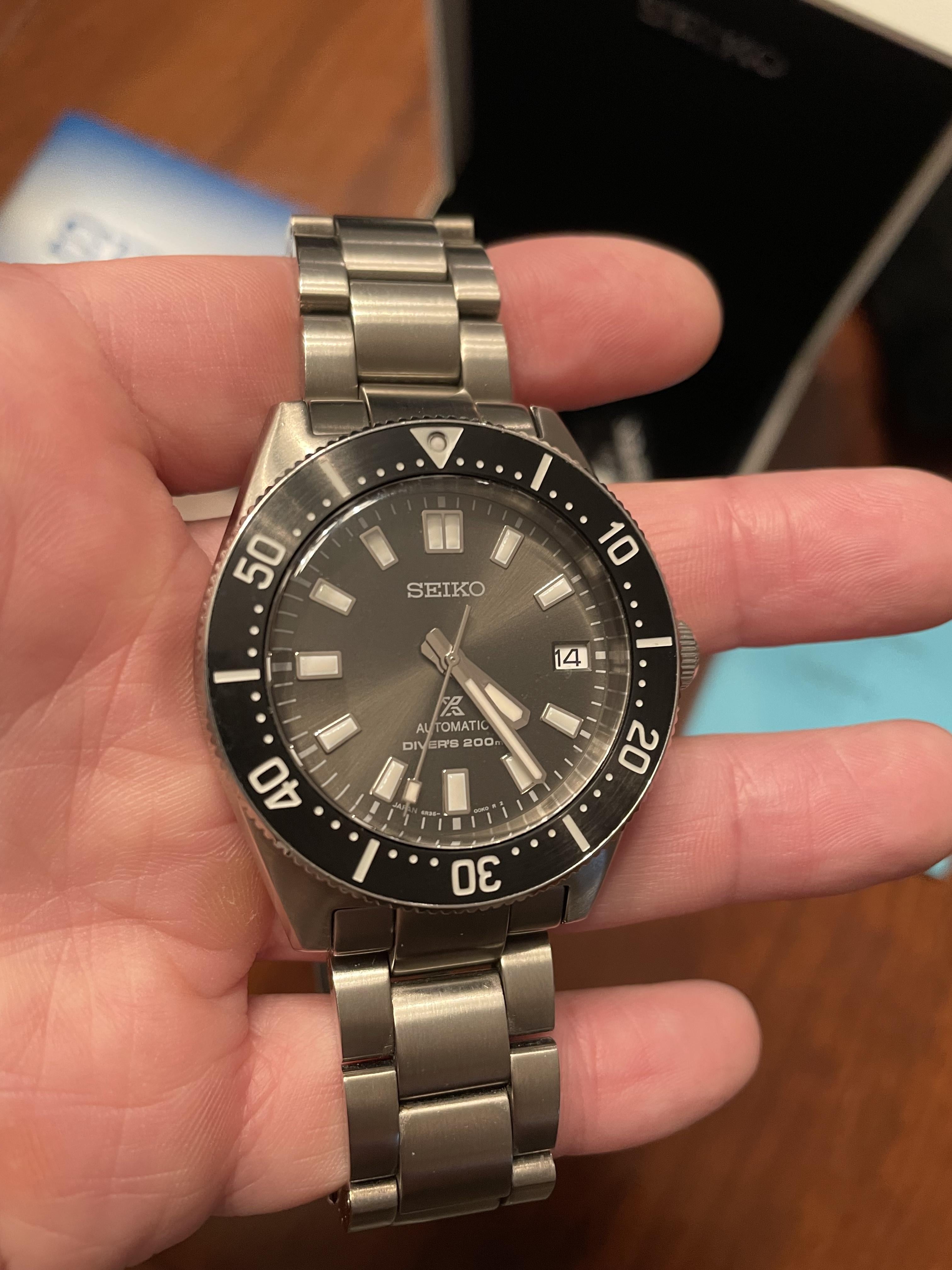 WTS Seiko SPB143 Full kit box and papers 1st gen. No lume pip