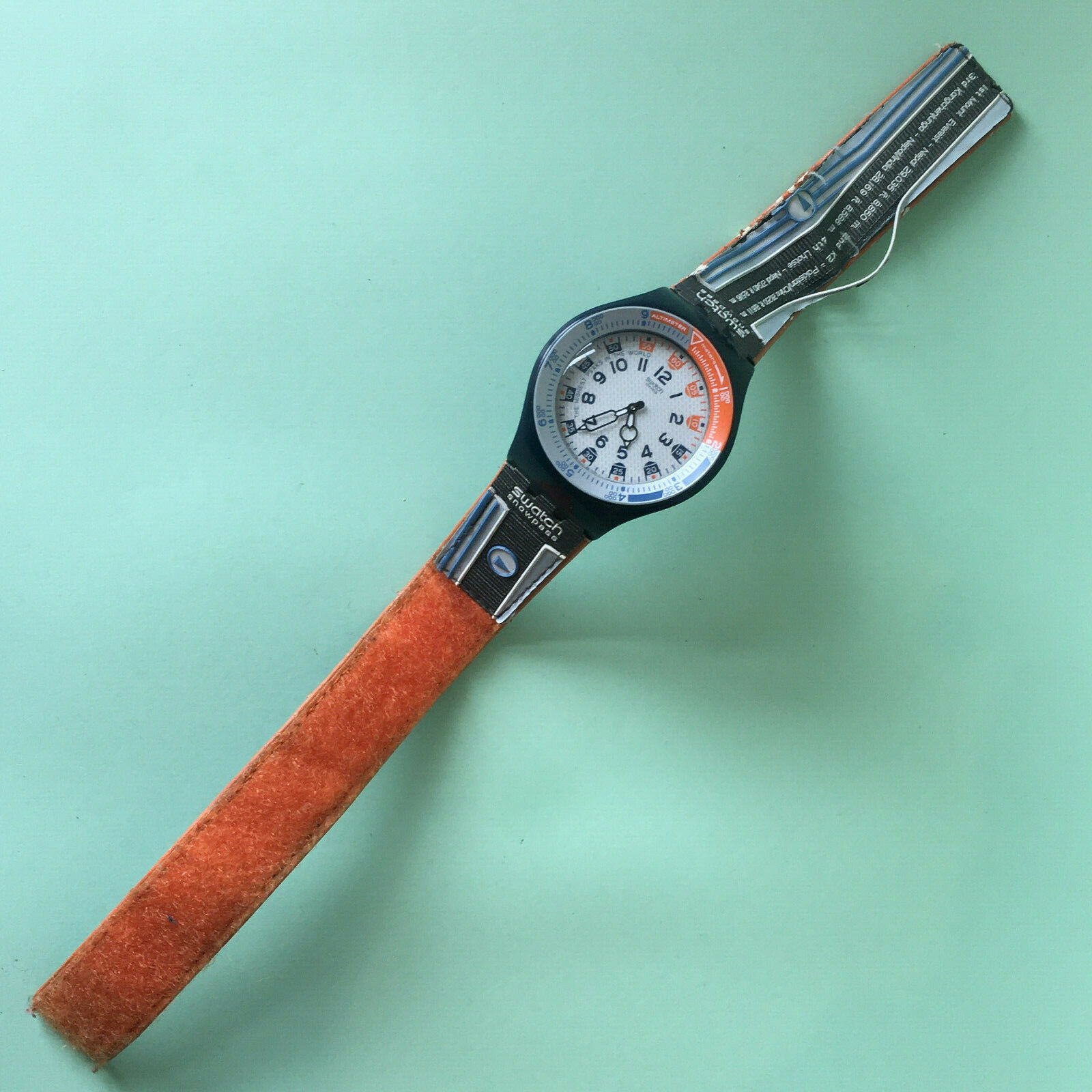 SWATCH WATCH JEUX DE LIGNE 2006 ORIGINALS FUN SULN101