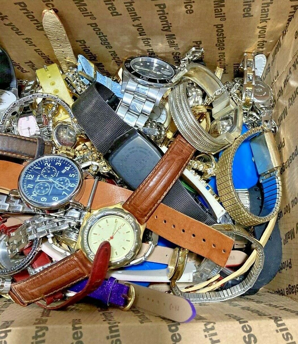 LARGE WATCH LOT 7 LBS UNSEARCHED VARIETY LOT B MENS AND WOMENS WatchCharts Marketplace