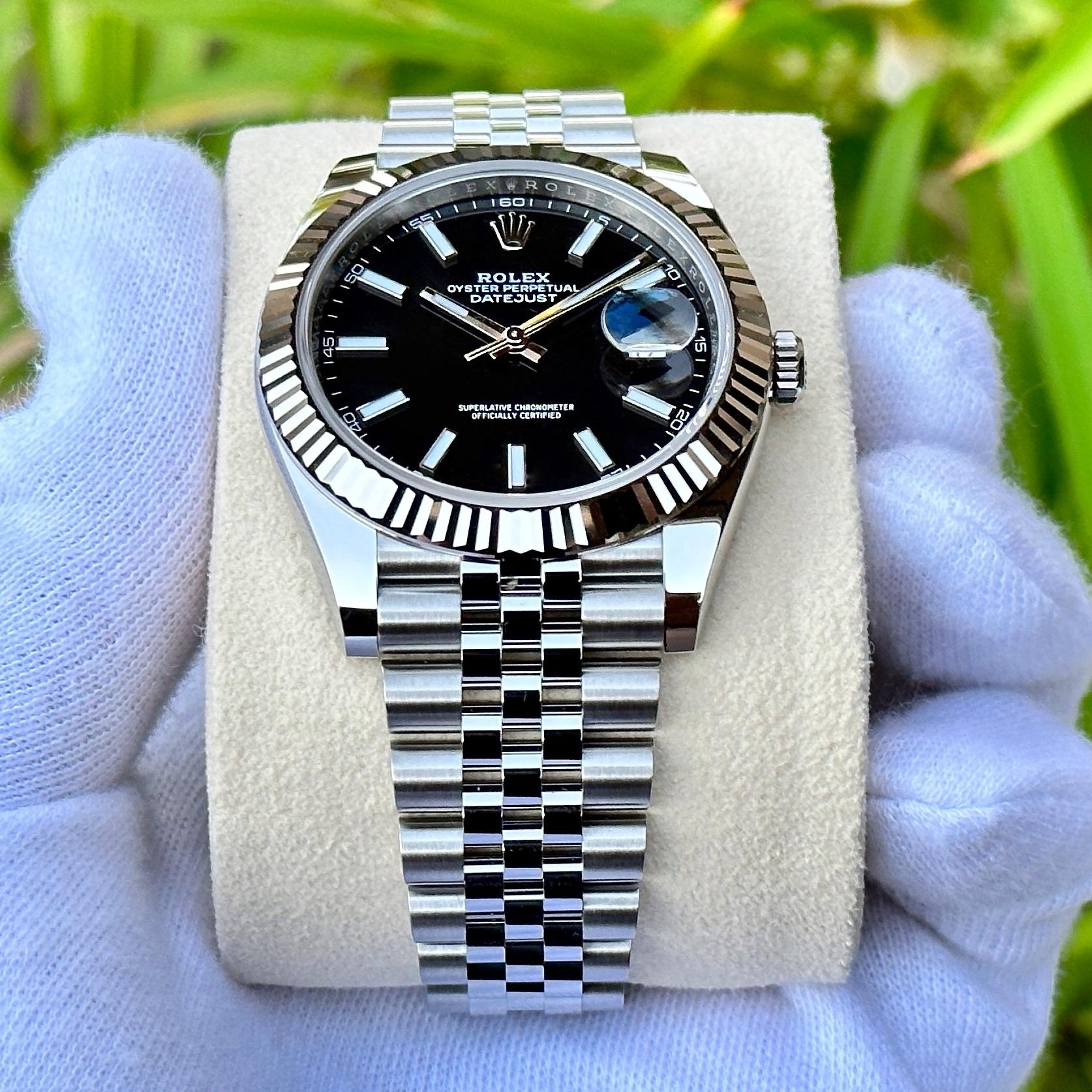 Rolex datejust 41 online black dial fluted bezel