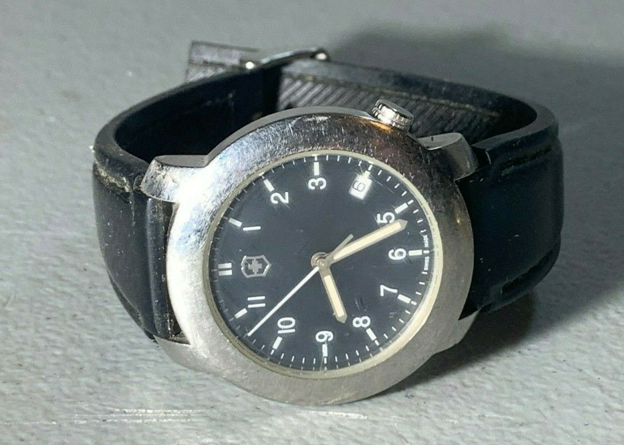MENS VICTORINOX V7 00 BASIC SWISS ARMY DATE BLACK SILVER QUARTZ
