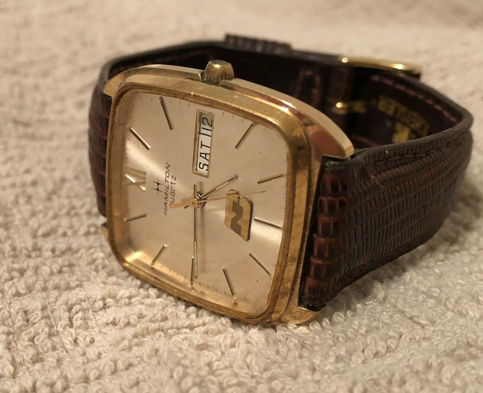 Vintage Men's Hamilton Watch - Time/Date/ Square / Gold Tone