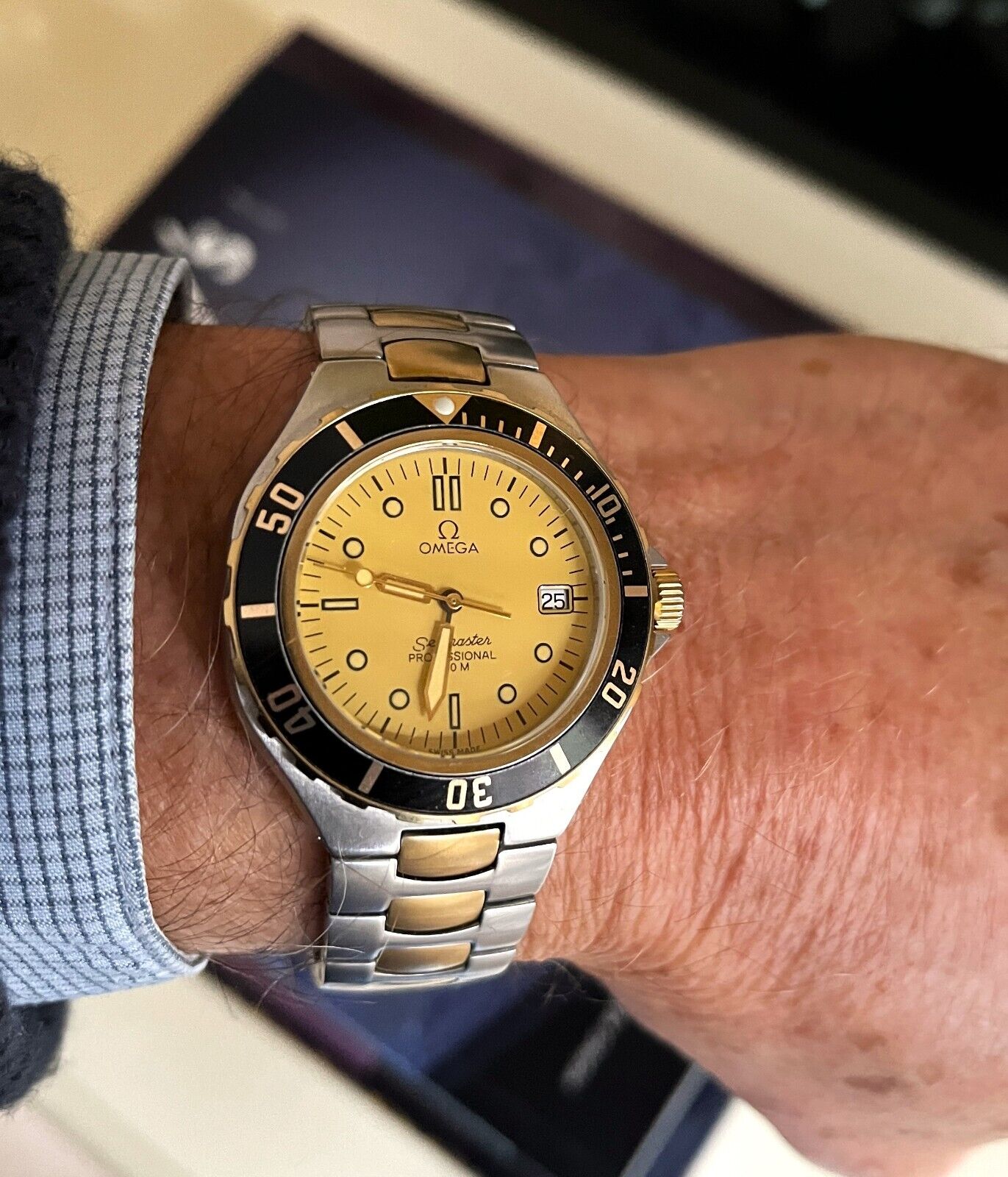 時計 OMEGA seamaster professional 200m 37e02585-858e-4082-8478-