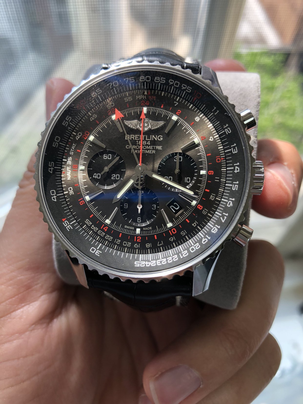 breitling navitimer b04 chronograph gmt 48