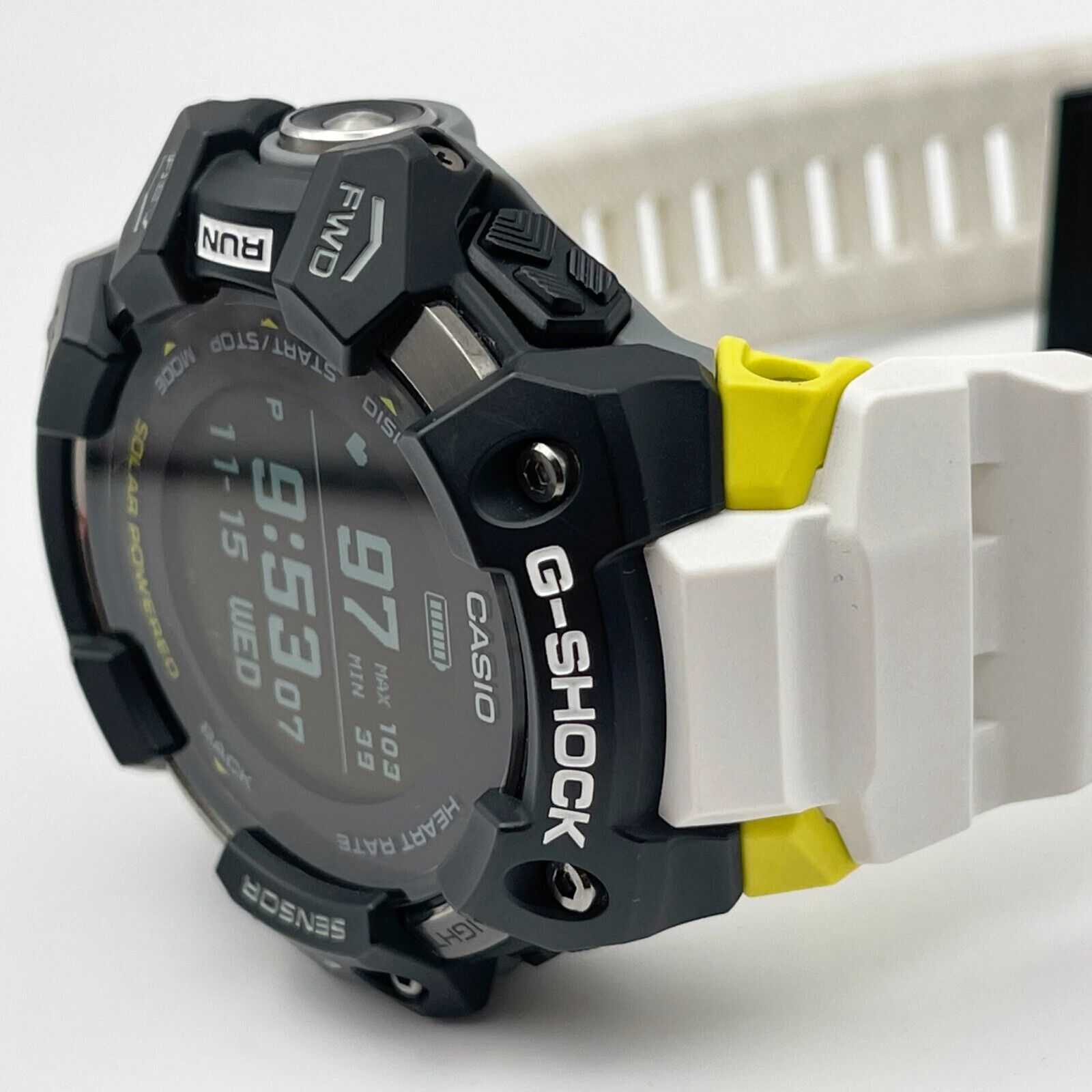 Near Mint CASIO G-SHOCK G-SQUAD GBD-H1000-1A7JR Step Tracker