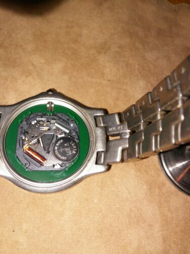 Seiko 7N32 0069 Mens 50m All Titanium Analog Quartz Watch Needs