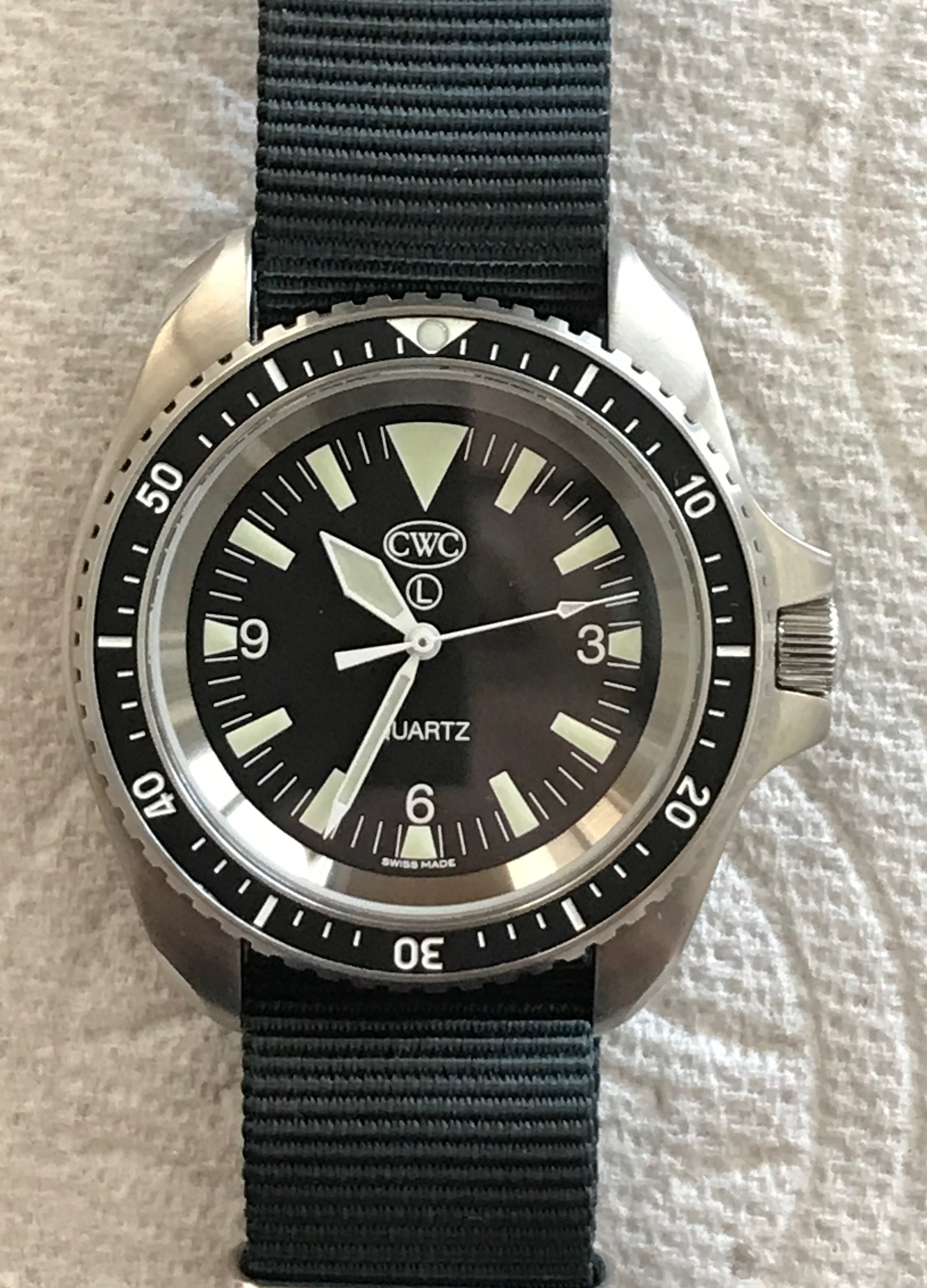 725 USD] CWC 1983 Reissue RN Quartz Divers Watch - (RN300-MT/QS 120) - Mint  | WatchCharts Marketplace