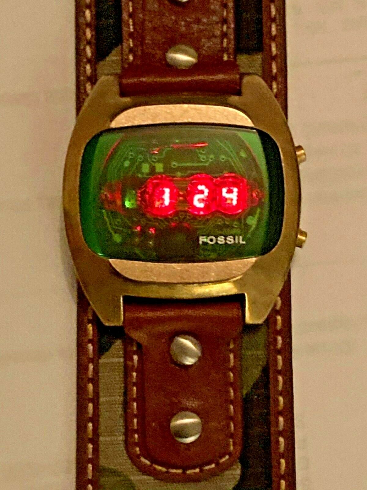 FOSSIL デジタル腕時計 JR 8853 RARE Vintage Fossil JR-8853 RED LED Digital Watch New Fossil