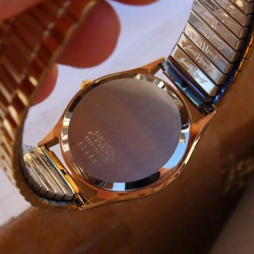 Vintage Seiko Men's Exxon Gas Oil Tiger Watch Wristwatch & Case