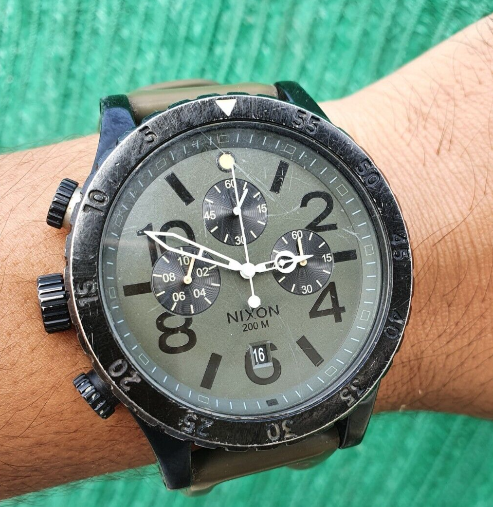 Nixon chronograph The 48-20 Army Green watch 200m Date Quartz