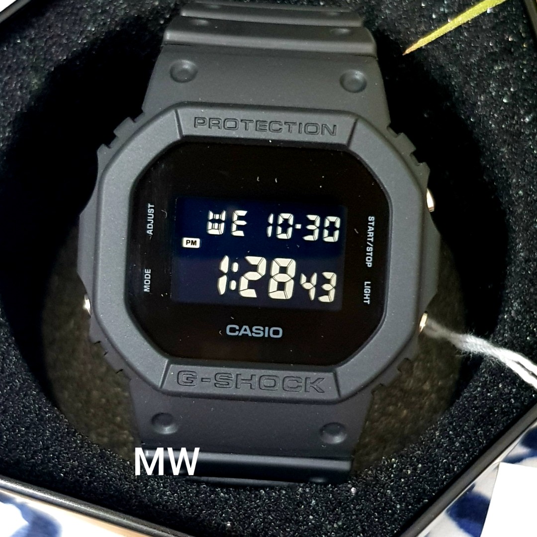 Casio G-Shock (DW5600BB)