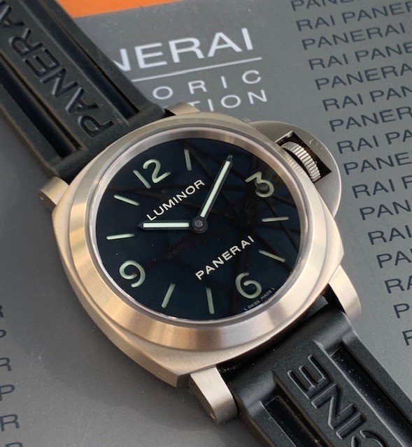 4 400 USD Panerai Luminor PAM 176 Titanium WatchCharts Marketplace