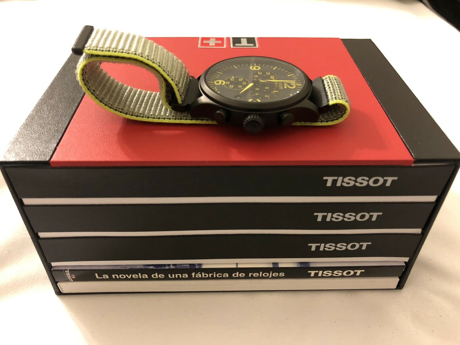 t1166173705700