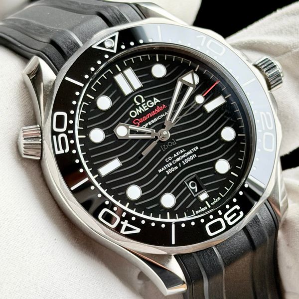 [WTS] 📣🚨Omega Seamaster Diver 300M Black on Rubber Strap **$4295 ...