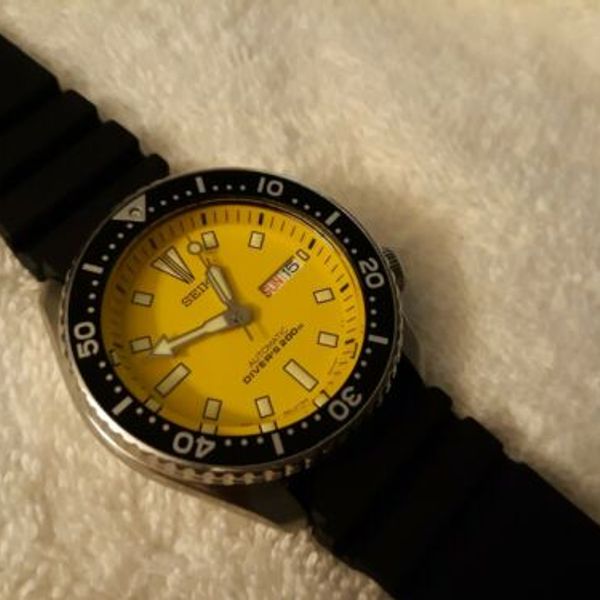 SEIKO MEN'S SKXA35 7S26-0028 YELLOW DIAL 200 METER SPORT DIVER ON NEW OEM  STRAP | WatchCharts