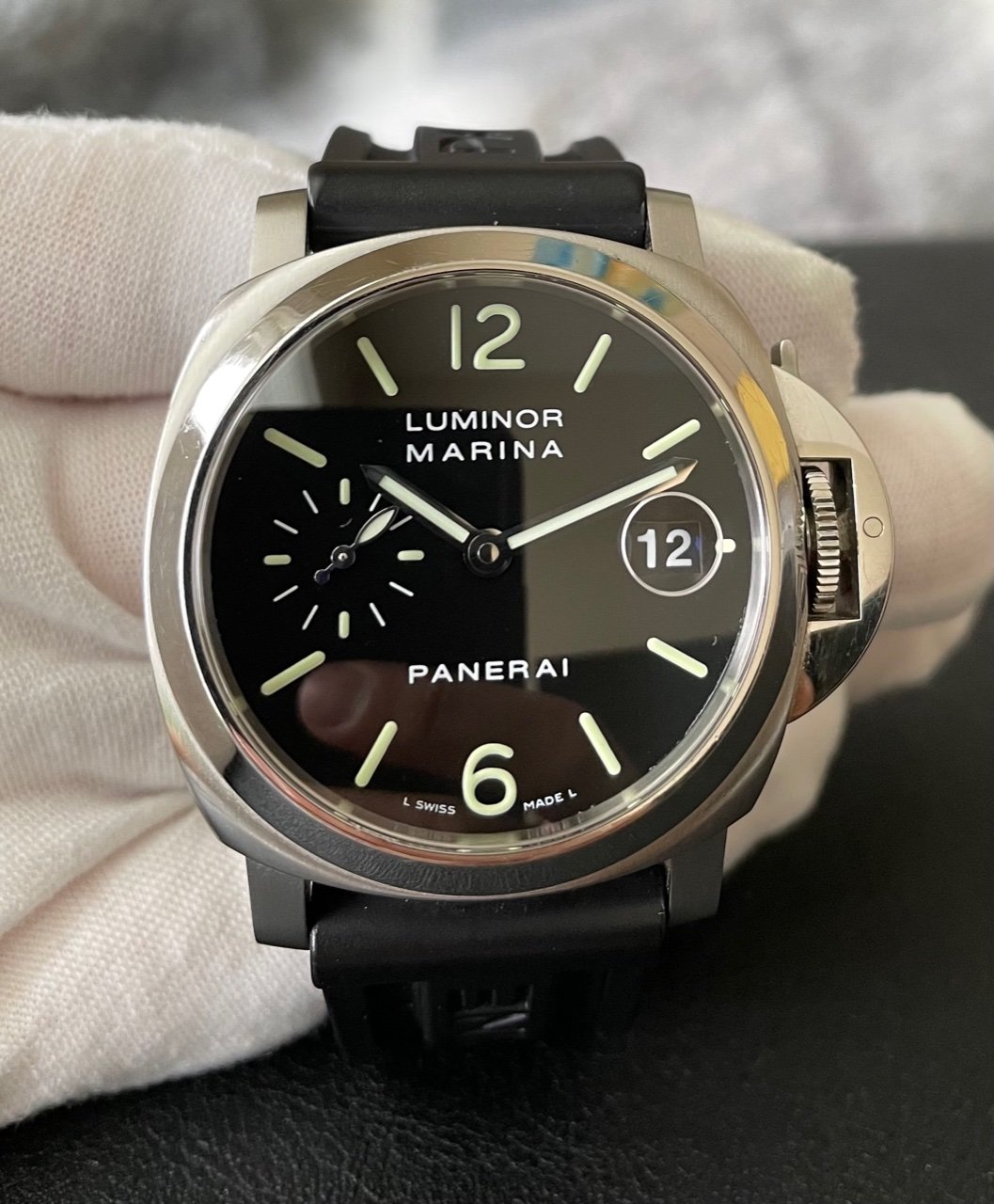 4 999 USD FSOT Panerai PAM00048 40mm Black Dial Full Package