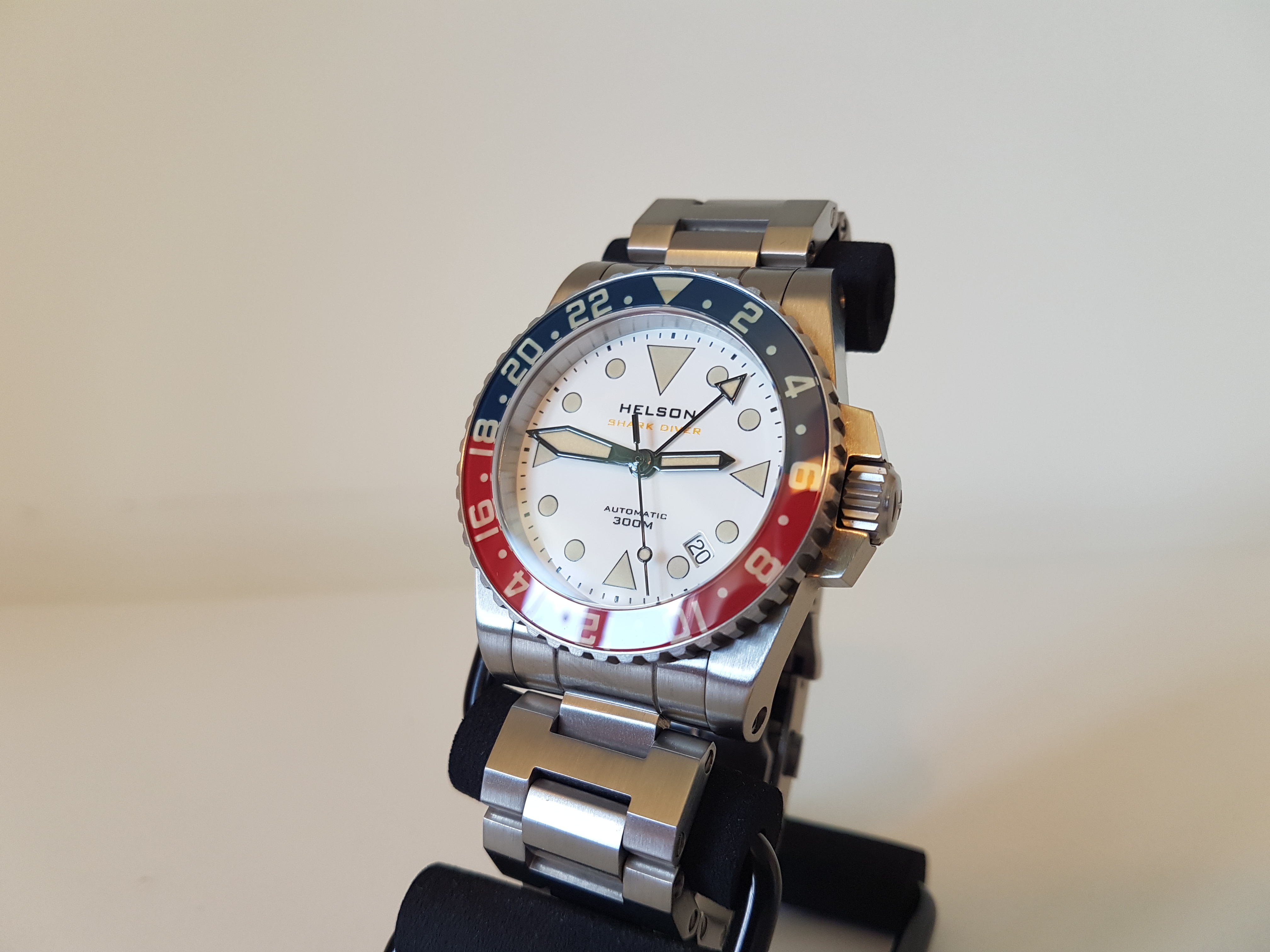 Helson shark diver 38mm best sale