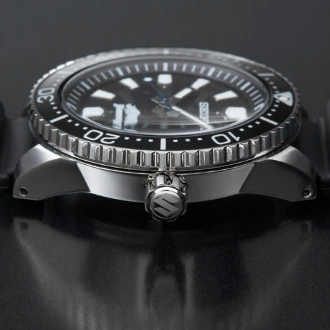 【12月スーパーSALE 15％OFF】 SUZUKI JIMNY SEIKO Collaboration Diver's Wrist Watch Limited キャラクターグッズ