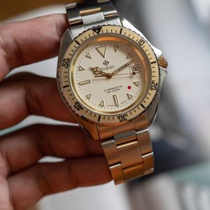 Zodiac Red Silver Dot. model 206.11.01 | WatchCharts Marketplace