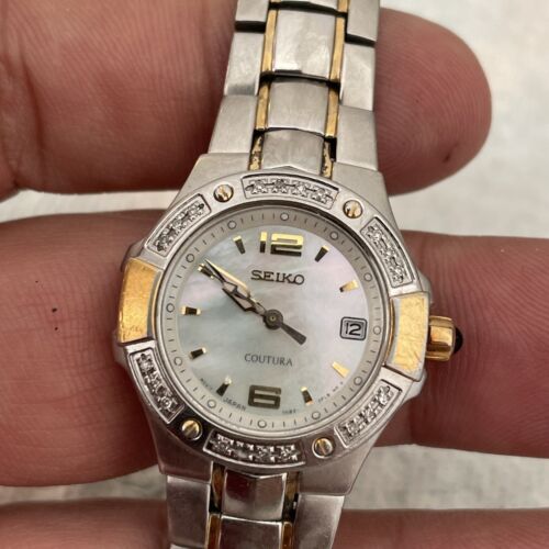 Vintage Seiko Coutura 7N82 0CG0 Ladies mother of pearl Watch