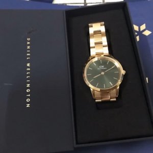 200% Authentic Daniel Wellington Watch Iconic Emerald