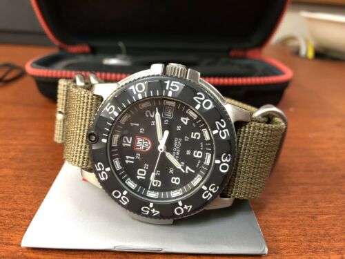 Luminox 3100 Navy SEAL Dive Watch nato Band - ORIGINAL BOX AND