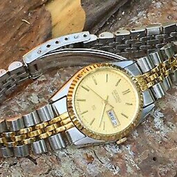 Seiko 3Y03-0169 Presidential Style Silver/Gold Tone Day/Date Watch New  Battery! | WatchCharts