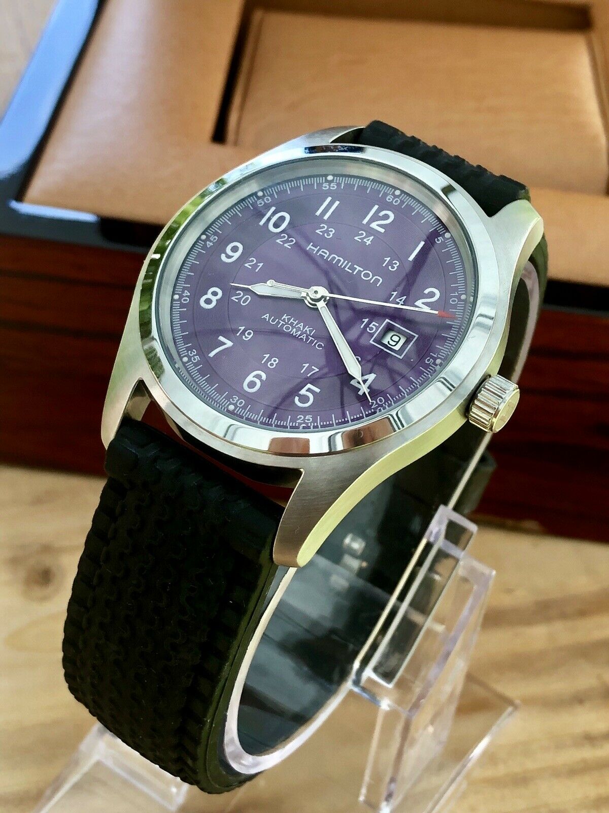 Hamilton H705450 Men's Khaki Purple Dial Black PVD Automatic used