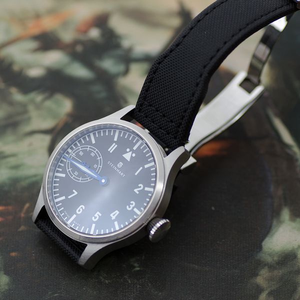 FSOT Steinhart Nav BUhr II (44, Manual Wind) Boxes & Papers WatchCharts