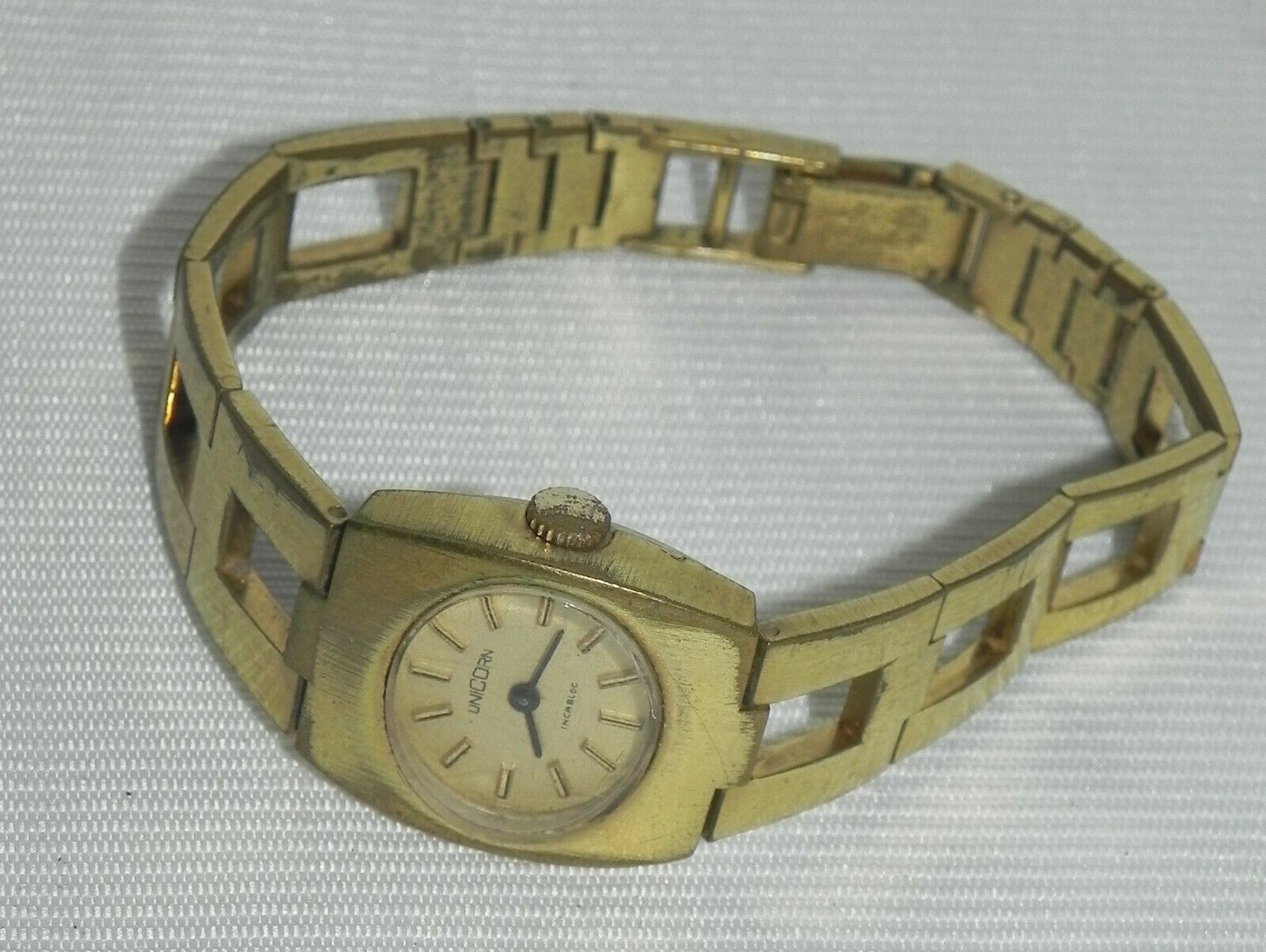 Vintage unicorn clearance ladies watch