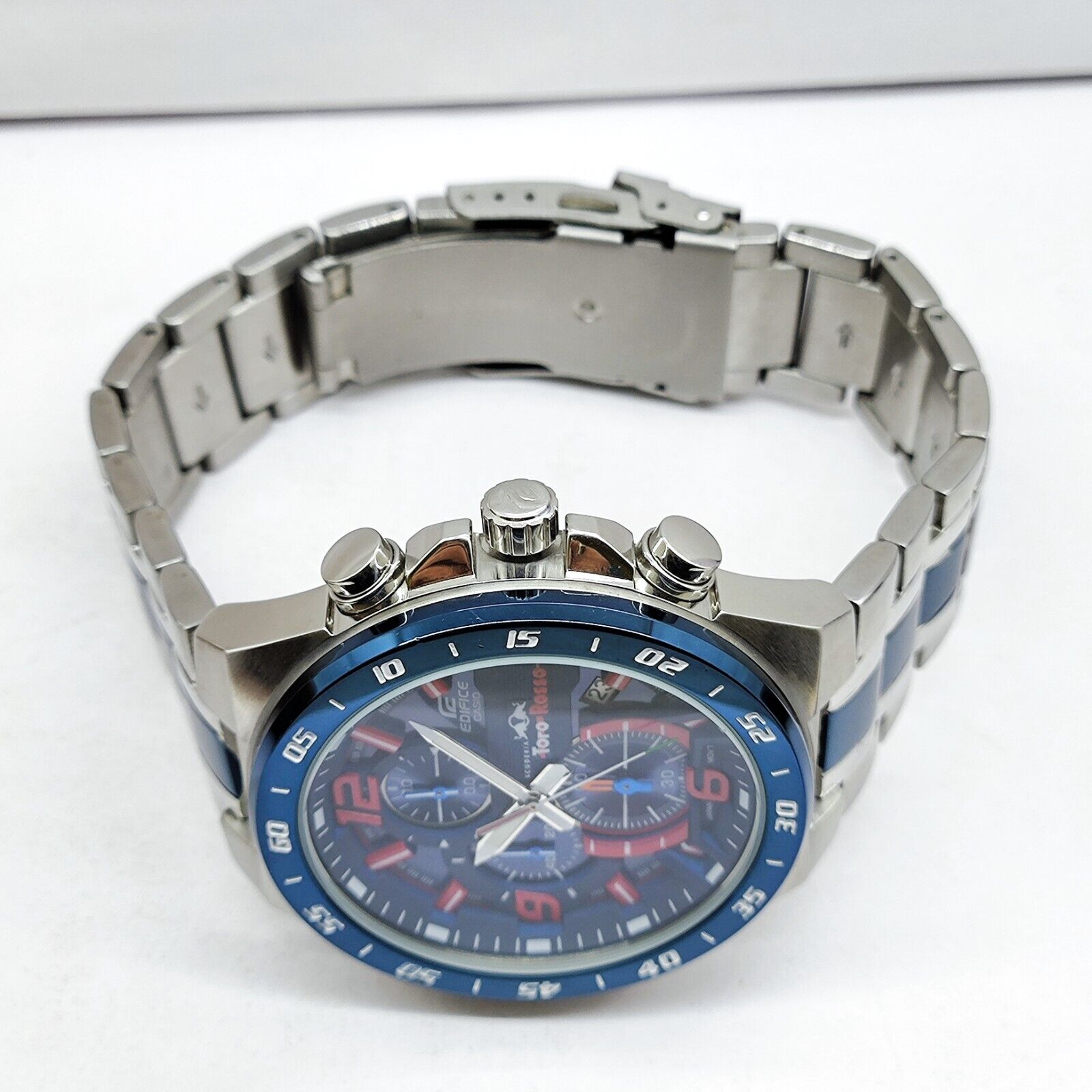 Casio edifice men's toro hot sale rosso steel bracelet watch