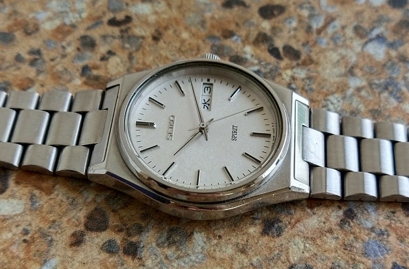 Seiko Spirit Quartz JDM 7N48 7000 March 1993 Kanji Textured