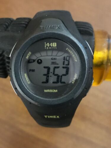 1440 timex hotsell sports watch