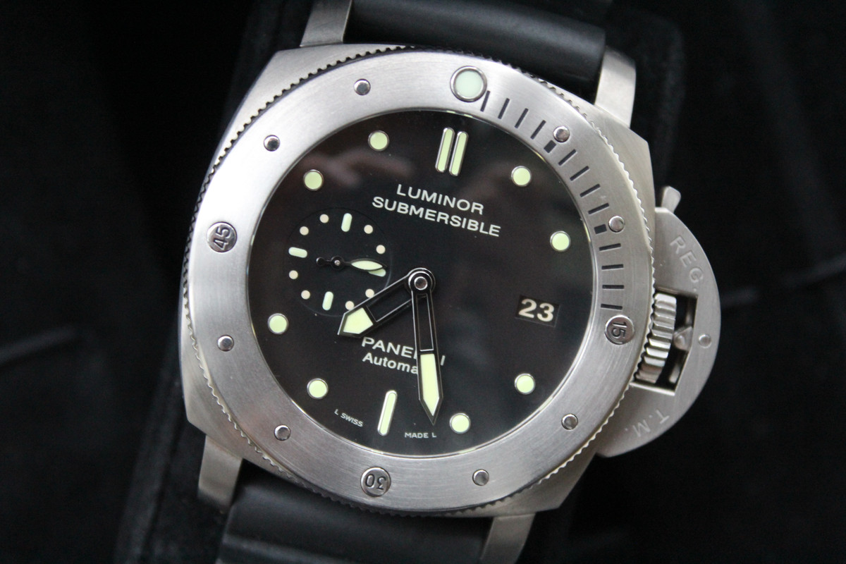 FS Panerai Luminor Submersible PAM 305 1950 3 Days Titanium 47mm