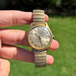 Vintage Felicia Deluxe 17 Jewels Incabloc Manual Wind Chrome