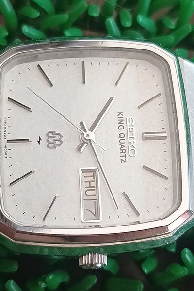 Seiko King Quartz 9223-5000 Price as of June 2026 | WatchCharts