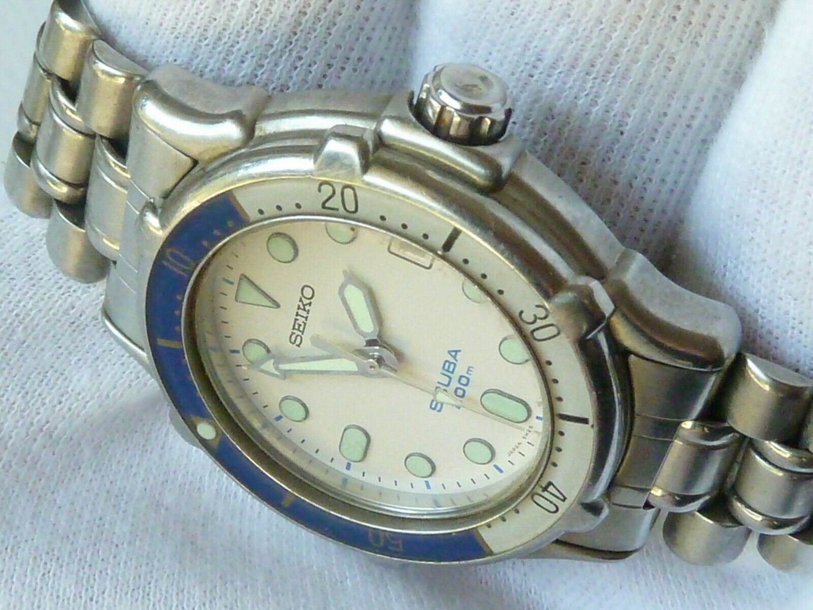 VINTAGE SEIKO SCUBA 200M 5H25-6050 DIVE WATCH. WORKING CONDITION