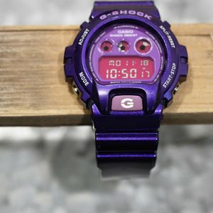 Casio G-Shock (1289) DW-6900CC Purple Metallic, Working