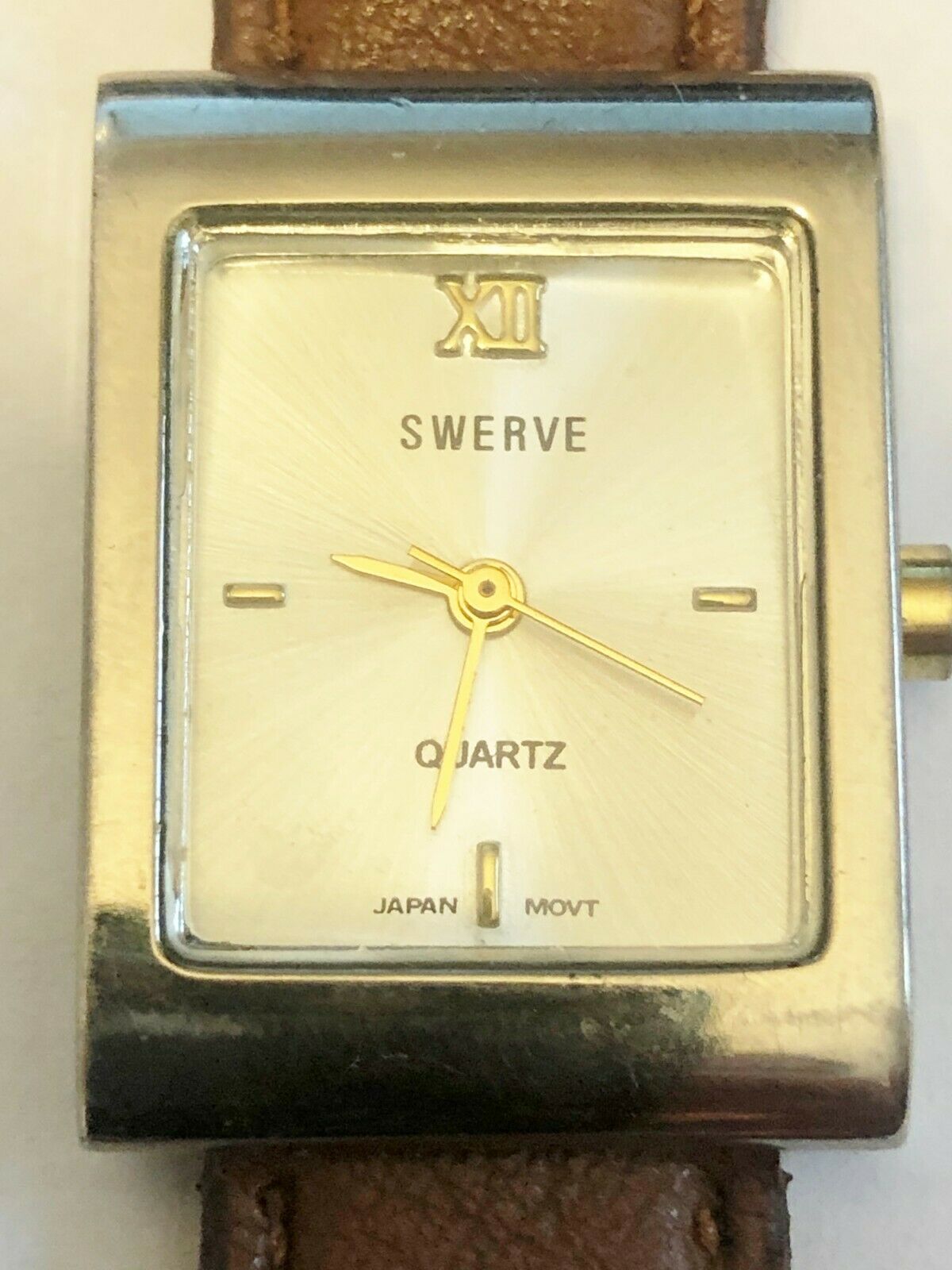 Swerve store ladies watch vintage silver and gold