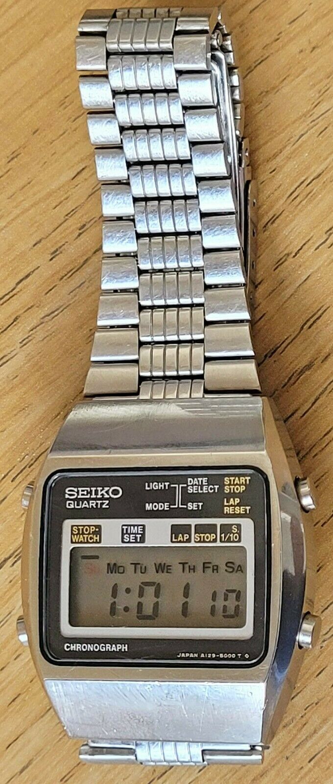 Seiko A129-5000 early vintage digital watch 1978 JAPAN stainless