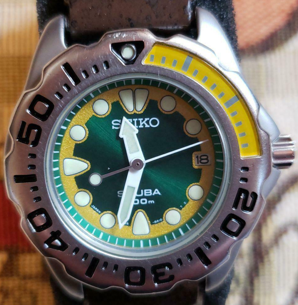 Seiko Scuba 7N35-6A10 Quartz Mini Megalodon 200m Diver Watch