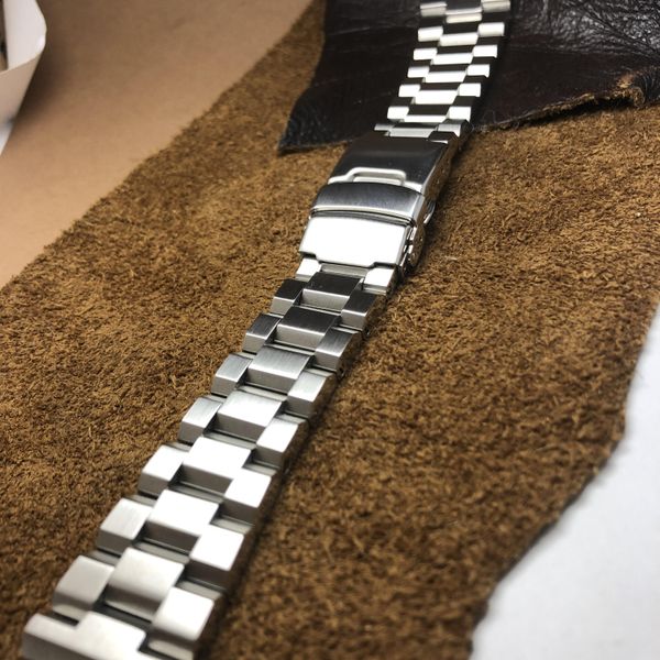 Strapcode 22mm hexad straight end WatchCharts Marketplace