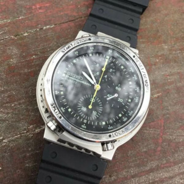 Vintage Seiko 7a28-7050 Quartz Watch | WatchCharts