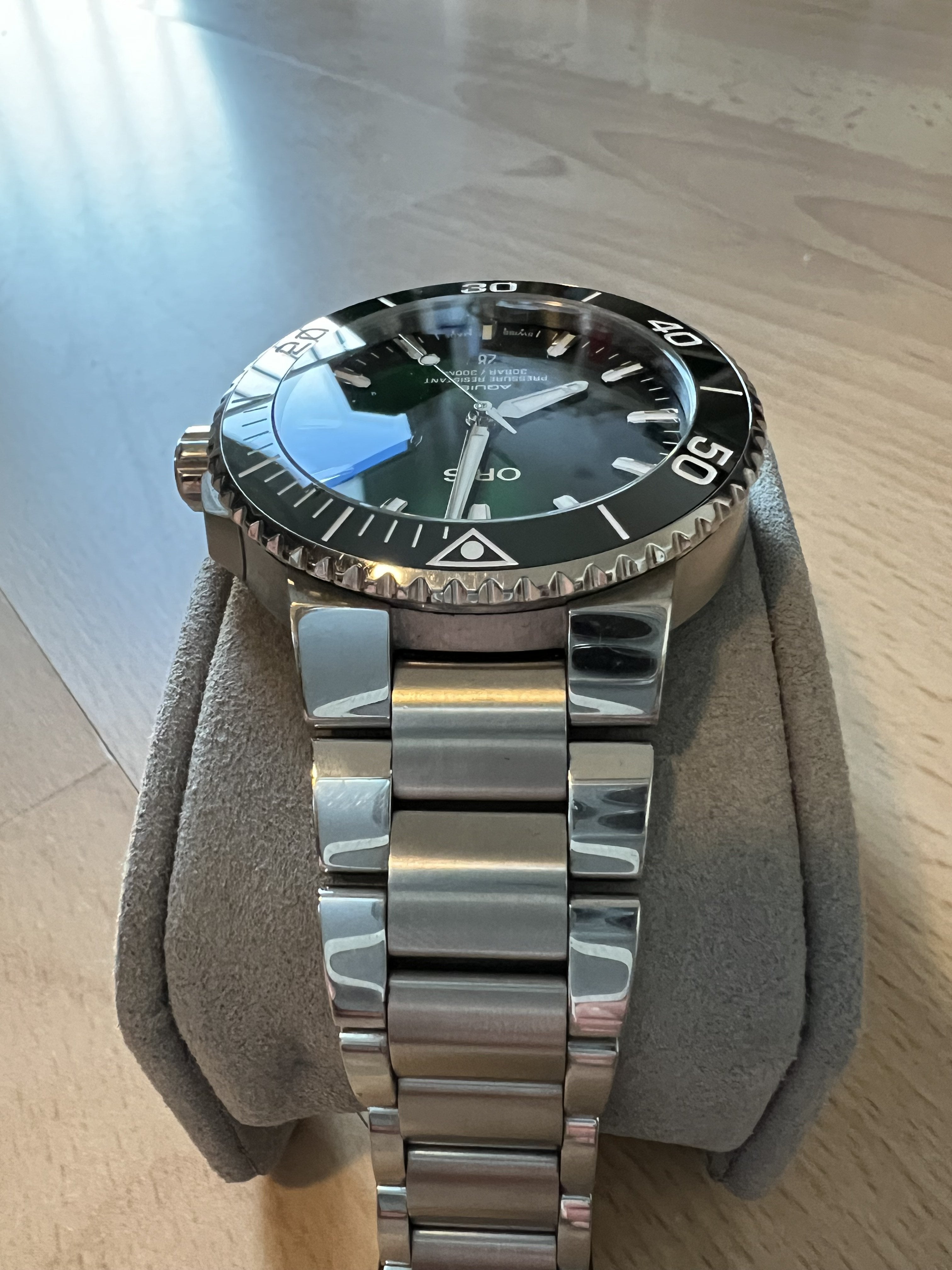 FS Oris Aquis 41.5mm Green WatchCharts Marketplace