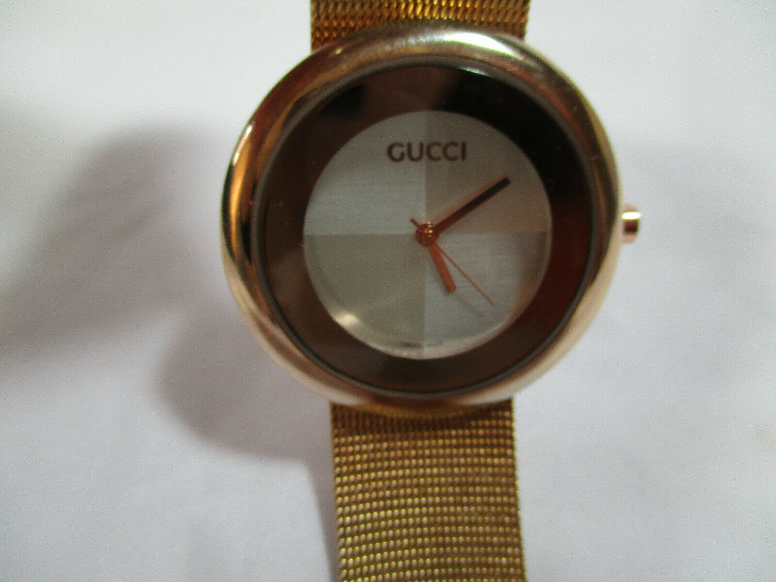 Gucci f2022g outlet