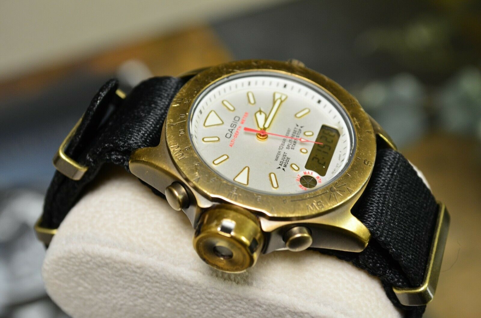 CASIO AW-713 ALTI-DEPTH METER BRONZE WATCH RARE JDM VINTAGE SENSOR